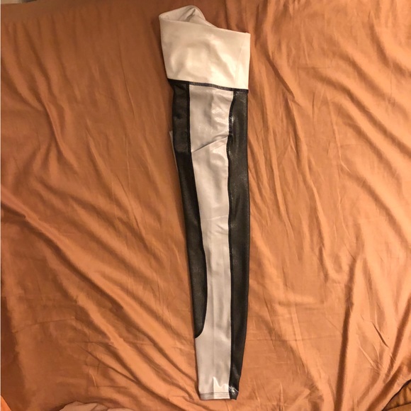 Y2K Two Piece, Sports Bra & Legging Vintage Style Metallic Rave Workout Gym Set - Picture 5 of 7